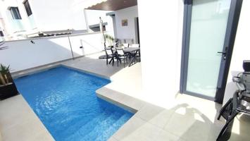 Chalet en venta en San Juan de los Terreros, Nuevo milenio photo 0