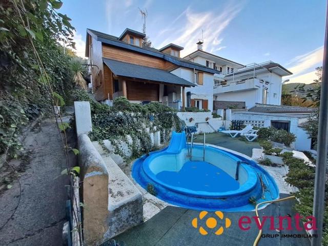 Casa en venta en Vallirana, Vallirana photo 0