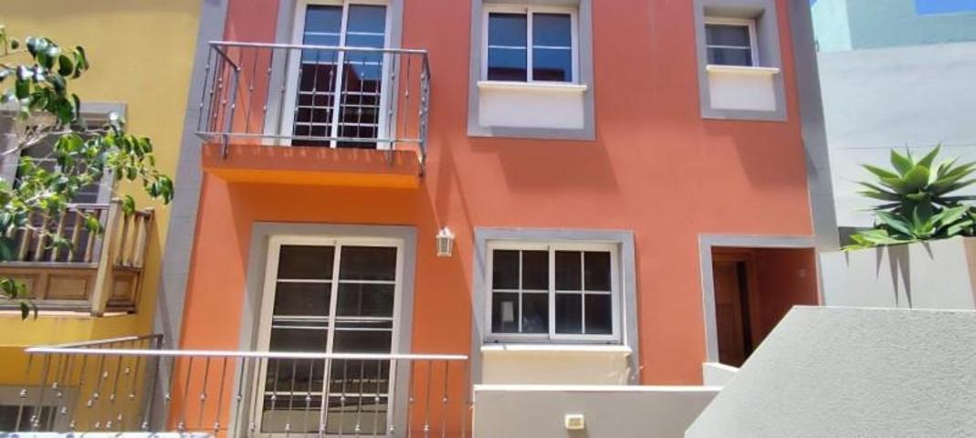 Adosada en venta en Arafo, La Hidalga photo 0