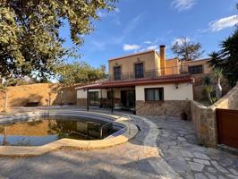 Casa con terreno en venta en Pechina, Club de tenis photo 0