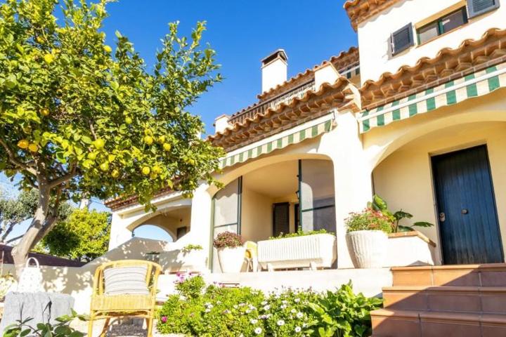 Adosada en venta en Torredembarra, *SANT JORDI photo 0