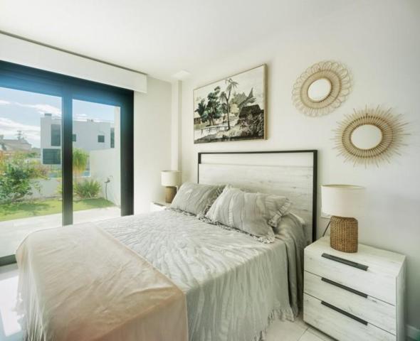 Apartamento en venta en Pilar de la Horadada, La Torre de la Horadada photo 0