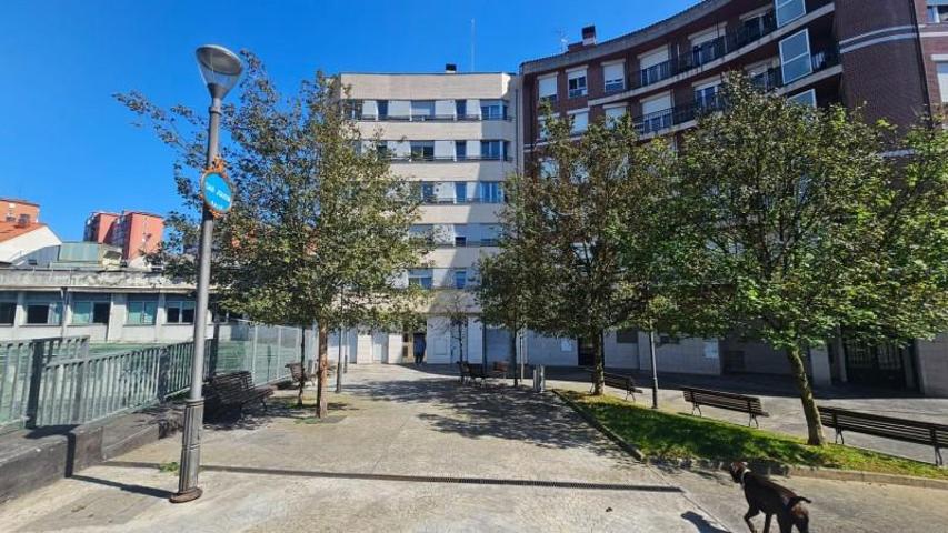 Piso en venta en Bilbao, Bolueta photo 0