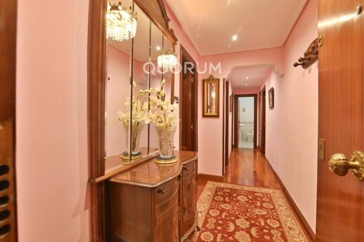 Piso en venta en Bilbao, Zabalburu photo 0