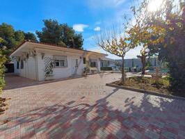 Chalet en venta en Novelda photo 0