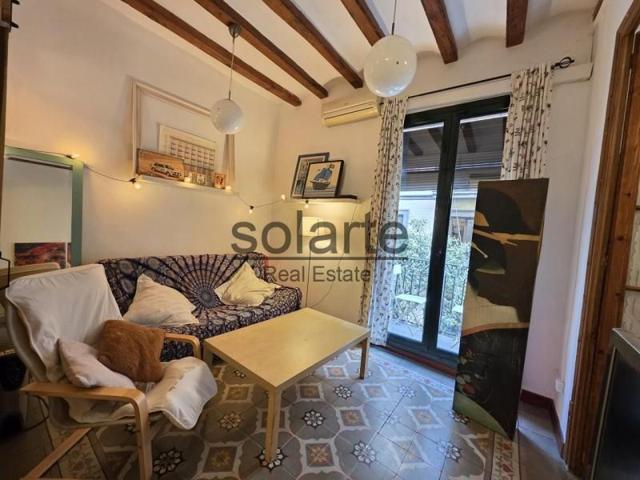 Piso en venta en Barcelona, Carrer de Joaquín Costa, 08001 photo 0