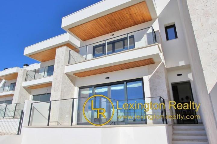 Adosada en venta en Monforte del Cid photo 0