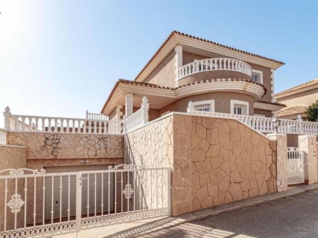 Chalet en venta en Torrevieja, Los Balcones - Los Altos del Edén photo 0