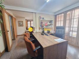 Entresuelo en venta en Barcelona, Dreta de l'Eixample photo 0