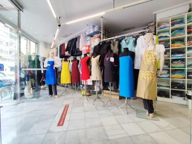 Local comercial en venta en Torremolinos, Torremolinos photo 0