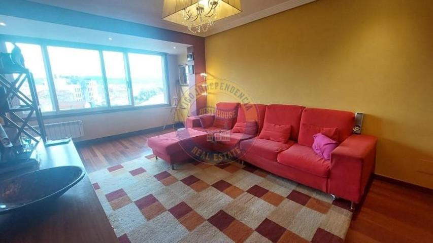 Piso en venta en Vigo, Pza. España photo 0