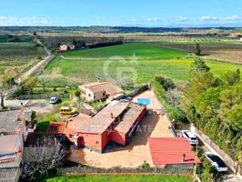 Chalet en venta en Garriguella photo 0
