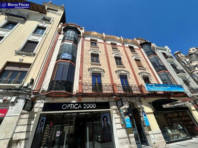 Piso en venta en León, Centro photo 0