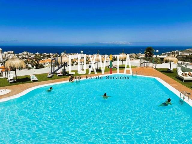 Piso en venta en Adeje photo 0