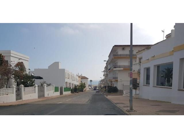 Local comercial en venta en Vera photo 0