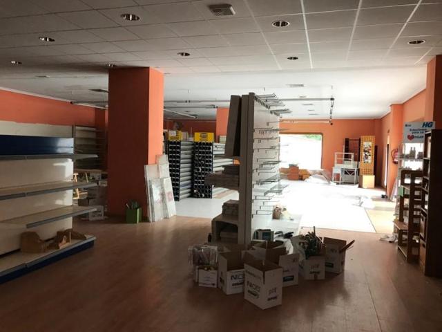 Local comercial en venta en Plasencia, Centro photo 0