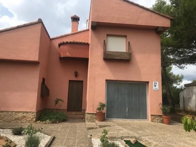 Chalet en venta en Pina de Montalgrao, Castellon photo 0