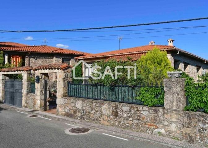 Casa en venta en Acebo photo 0