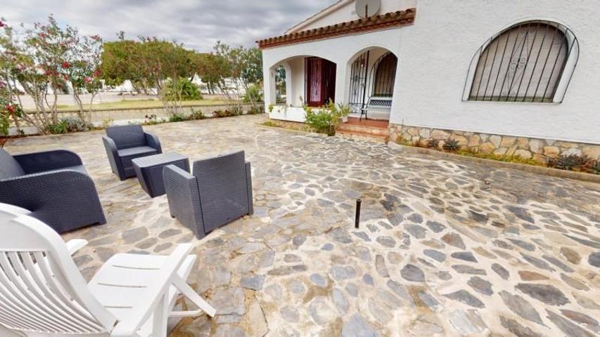 Casa en venta en Roses, Santa Margarida photo 0