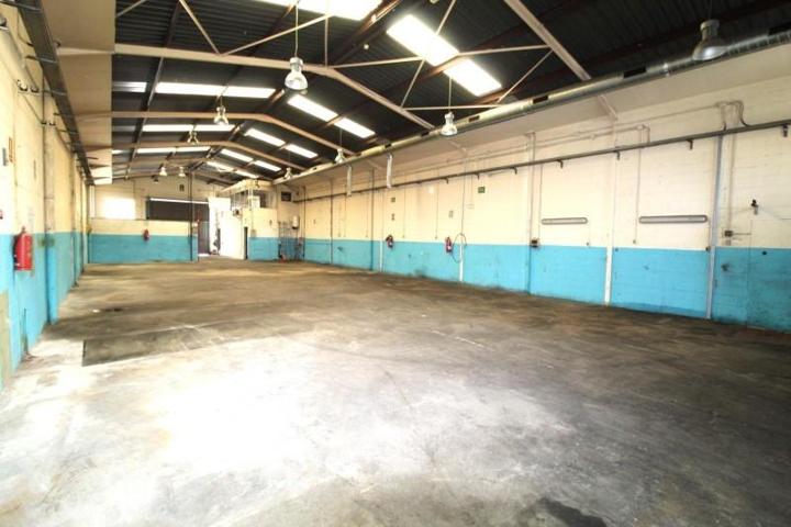 Nave industrial en venta en Cardedeu, A 25 minutos de Barcelona photo 0