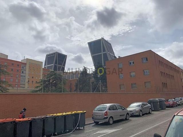 Piso en venta en Madrid, Calle de los Cedros, 28029 photo 0