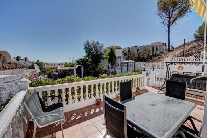 Chalet en venta en Benalmádena, Torremar photo 0