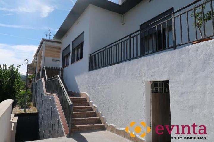 Casa en venta en Vallirana, Can rovira photo 0