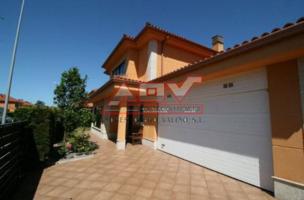 Chalet en venta en Ferrol, Catabois photo 0