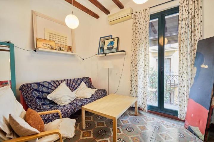 Piso en venta en Barcelona, Sant Antoni photo 0
