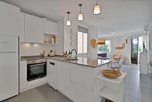 Apartamento en venta en Mijas Costa, Riviera Del Sol photo 0