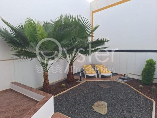 Bungalow en venta en Arico photo 0