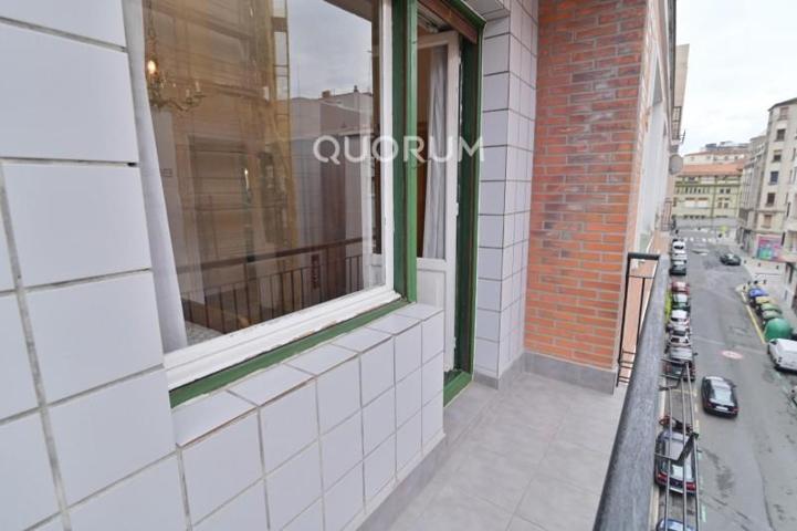 Piso en venta en Bilbao, Iralabarri photo 0