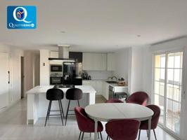 Apartamento en venta en Alicante, Pla Carolinas photo 0