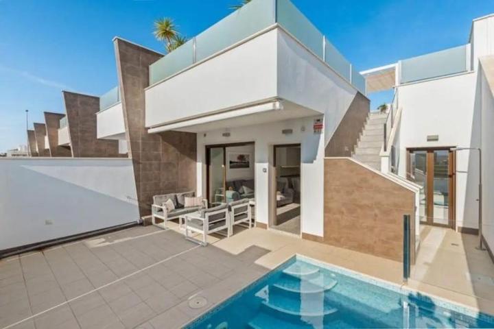Adosada en venta en San Pedro del Pinatar, Villa alegría photo 0