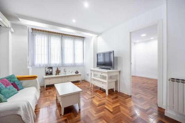 Piso en venta en Granada, Pajaritos photo 0