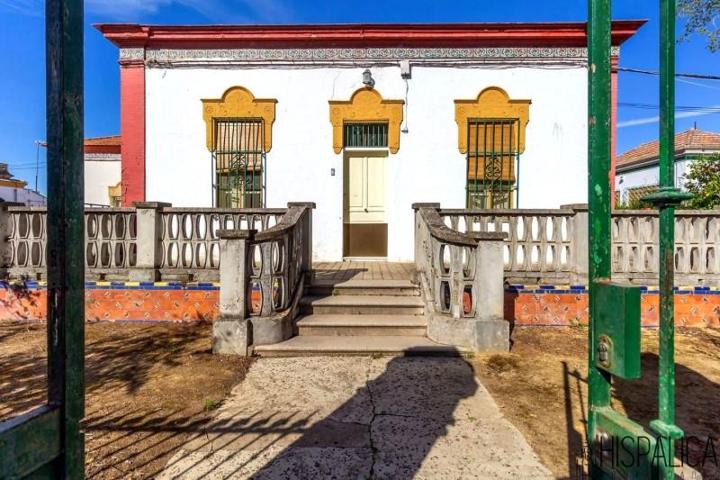 Chalet en venta en Villanueva del Río y Minas, Calle Juan Gómez Torga, 41350 photo 0