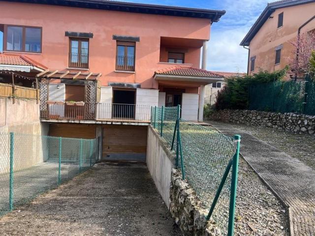 Chalet en venta en Arcos, Castilla y leon photo 0