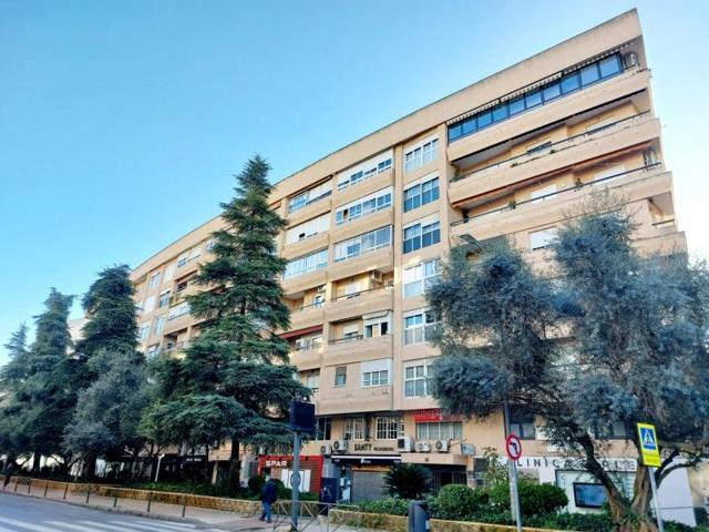 Piso en venta en Badajoz photo 0