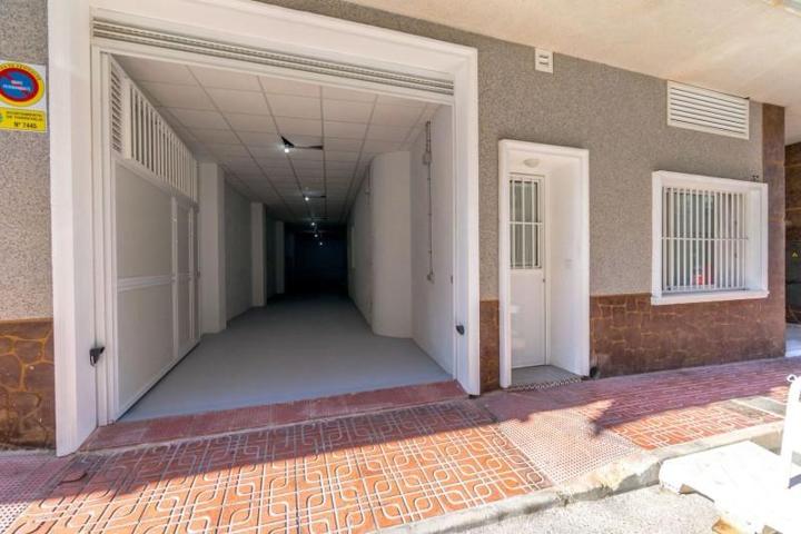 Piso en venta en Torrevieja, Baix Segura photo 0