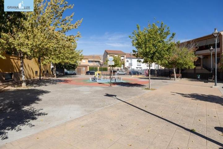 Casa en venta en Atarfe, Atarfe photo 0