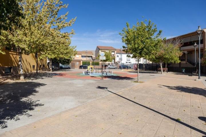 Casa en venta en Atarfe, Atarfe photo 0