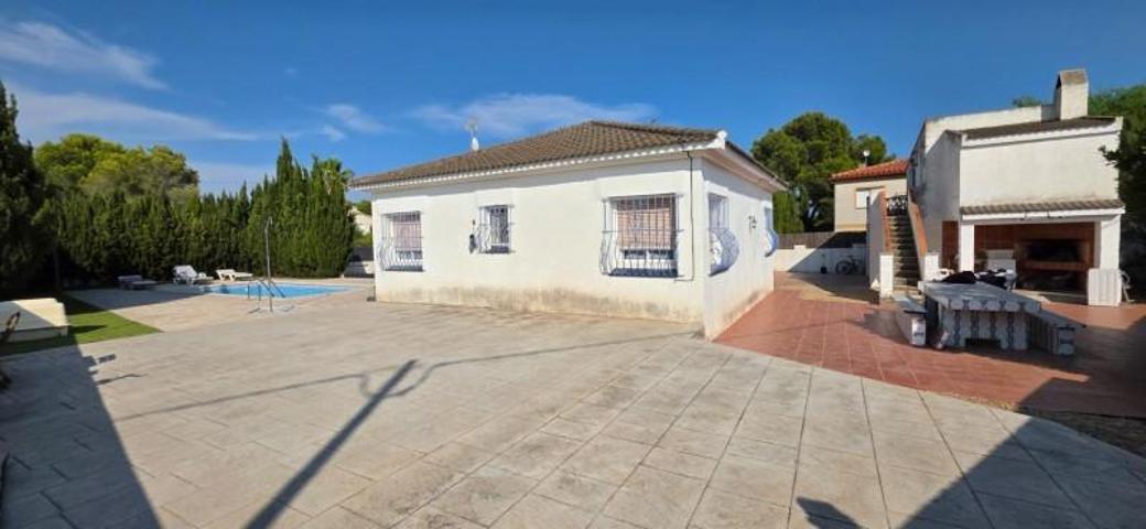 Casa en venta en L'Ametlla de Mar, Les Tres Cales photo 0