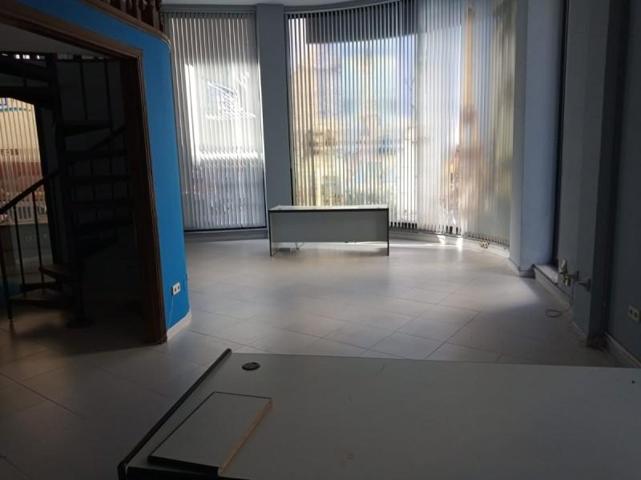 Local comercial en venta en Boiro, Boiro photo 0