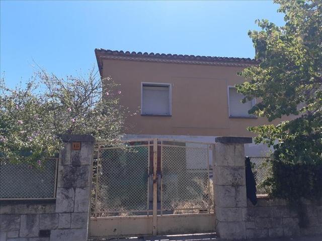 Casa en venta en Figueres, Parc Bosc-Castell photo 0