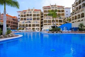 Piso en venta en Los Cristianos, Calle Hawai, 38650 photo 0