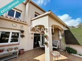 Adosada en venta en Santa Susanna photo 0