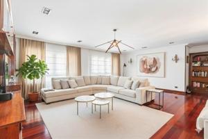 Piso en venta en Oviedo, Milán-Pumarín photo 0