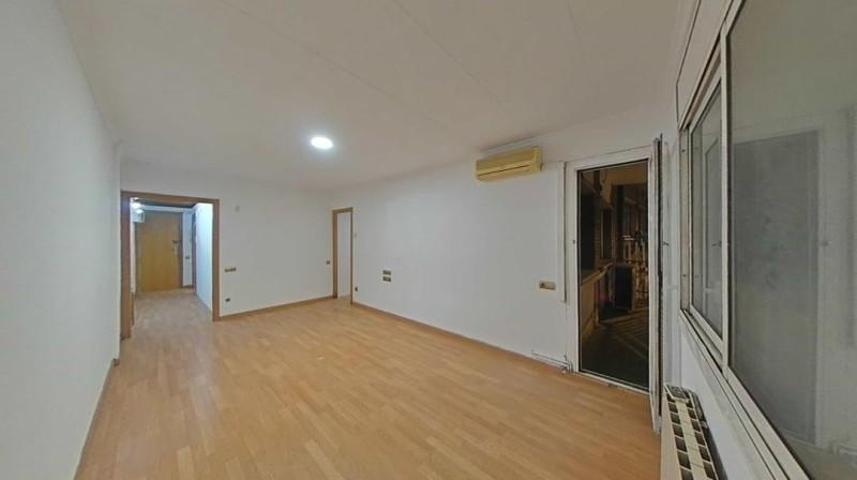 Piso en venta en Badalona, Centre photo 0