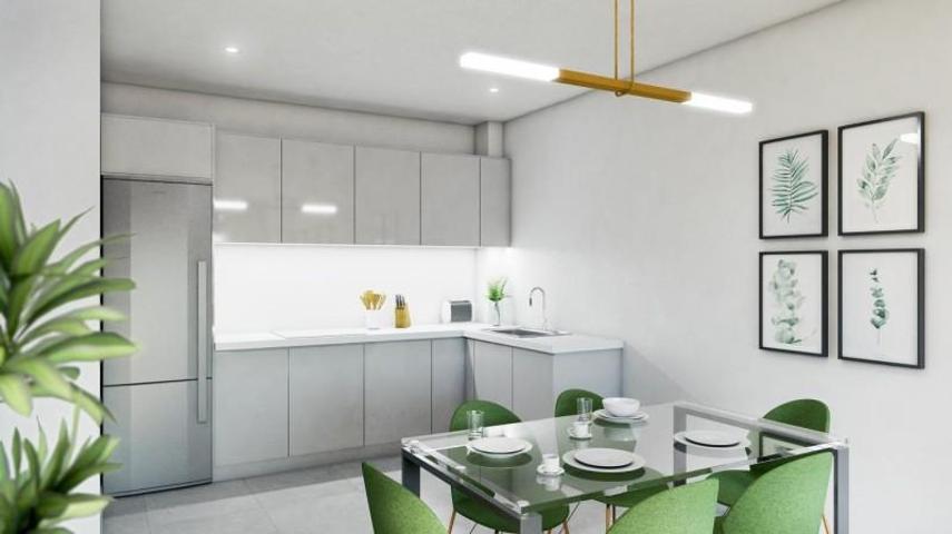 Apartamento en venta en Fuengirola, Los Pacos photo 0