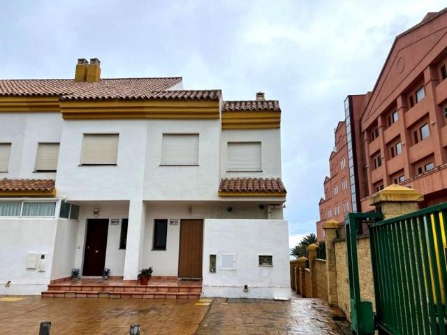 Adosada en venta en Manilva, Residencial La Borboleta, 29691 photo 0